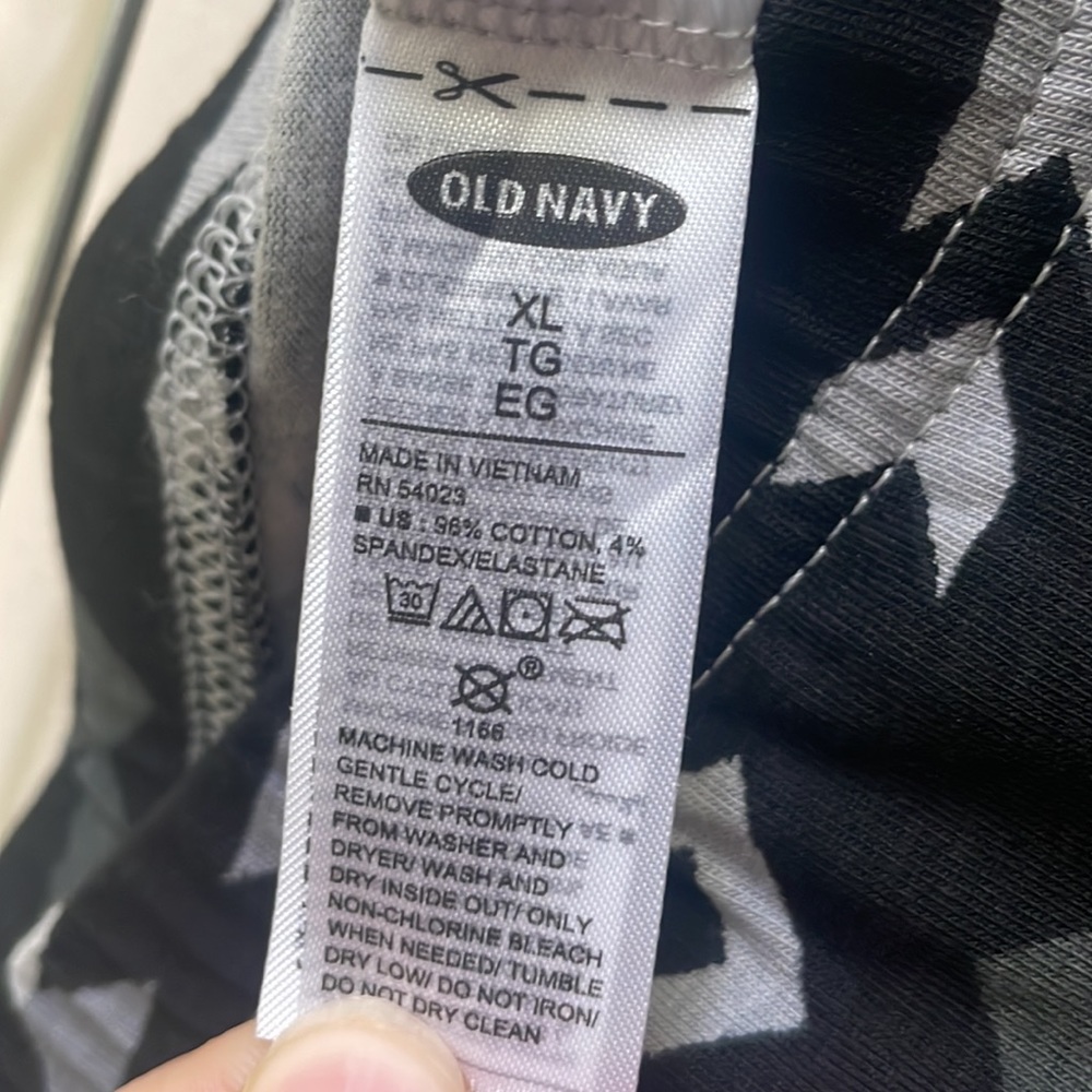NWOT- Old Navy Women's High-Rise Leggings - Picture 3 of 6